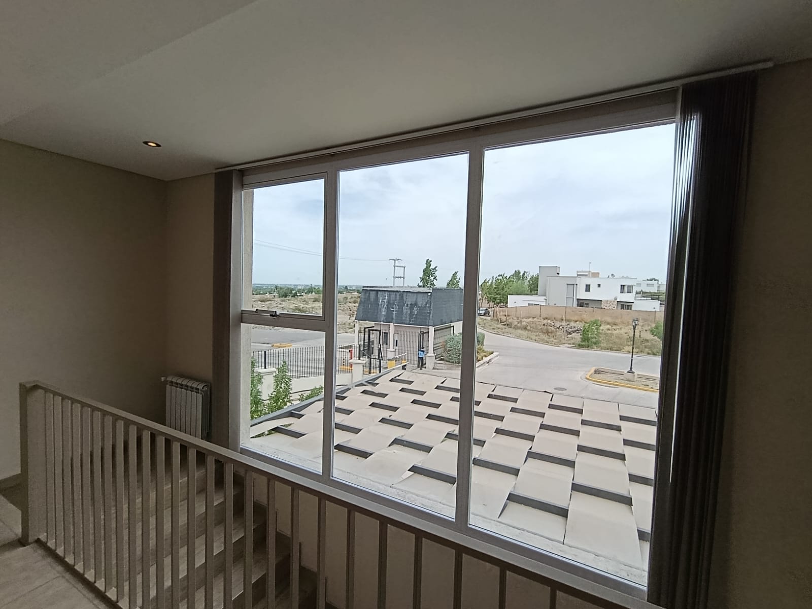 Frente vidriado de aluminio